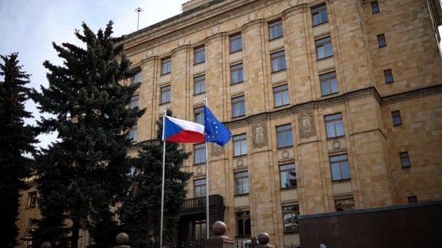 Căng thẳng Nga-Czech: Nga tuyên bố đanh thép, các nước ở châu Âu liên tục thể hiện tình đoàn kết với Prague