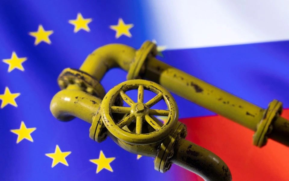 Quốc gia châu Âu phản đối cấm vận dầu mỏ-khí đốt Nga, EU xoa dịu nỗi lo nguồn cung. (Nguồn: Inquirier)