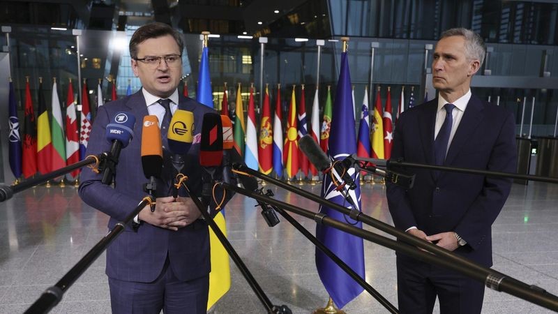 'Ba điều quan trọng nhất' Ukraine đem đến NATO-G7; giao tranh chính ở Mariupol kết thúc? (Nguồn: AP)