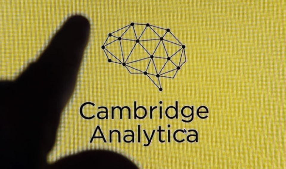 be boi facebook cong ty cambridge analytica ngung hoat dong