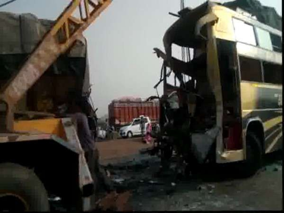 ​Thêm tai nạn giao thông thảm khốc ở Ấn Độ, gần 30 người thương vong