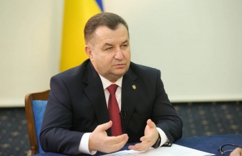 Tổng thống vừa nhậm chức, Bộ trưởng Quốc phòng Ukraine đã đệ đơn từ chức