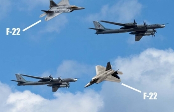 Mỹ tuyên bố điều chiến đấu cơ F-22 chặn 6 máy bay ném bom Nga gần Alaska