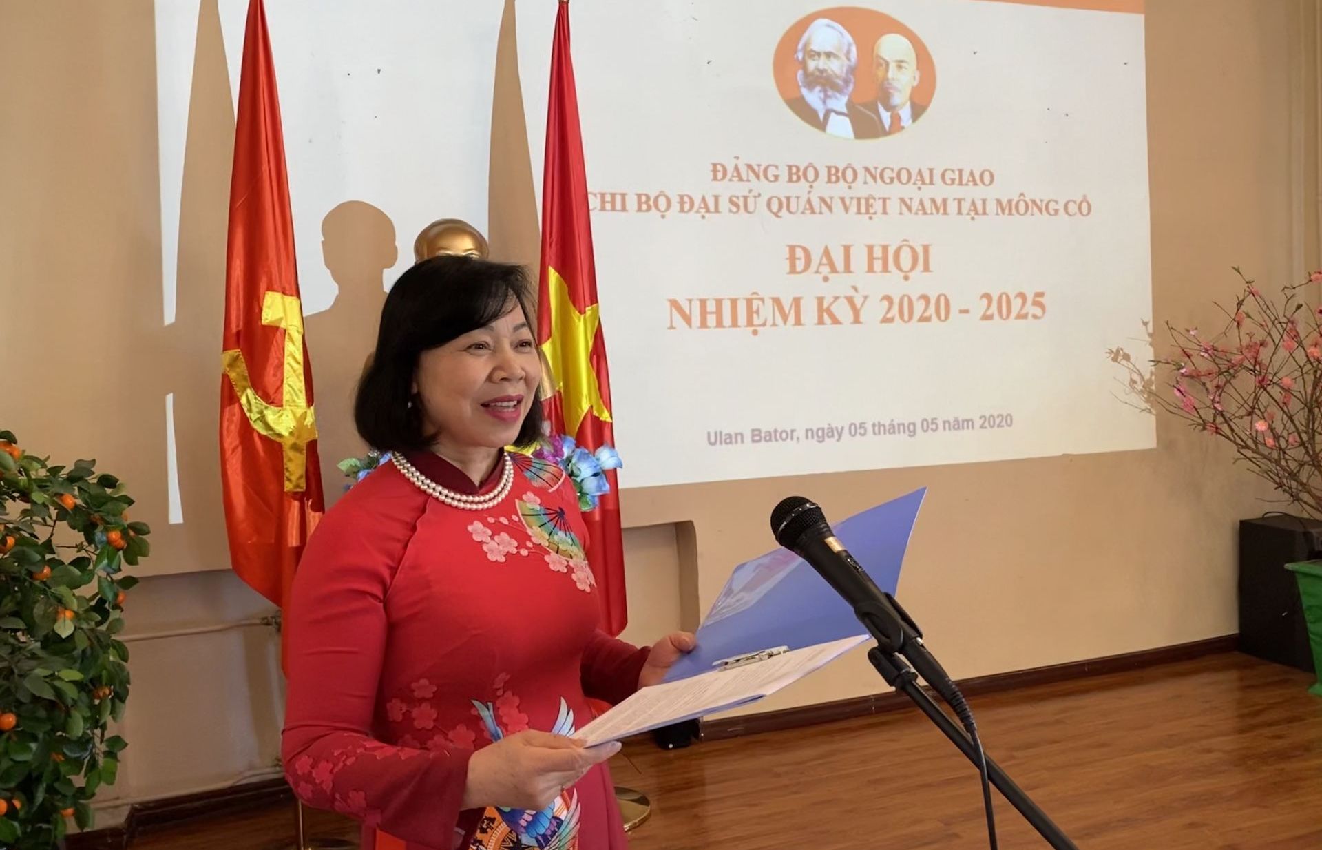 Đại sứ quán Việt Nam tại Mông Cổ tổ chức Đại hội chi bộ