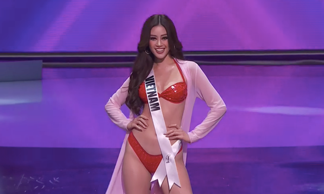 Bán kết Miss Universe 2020: Hoa hậu Khánh Vân nổi bần bật khoe trình catwalk