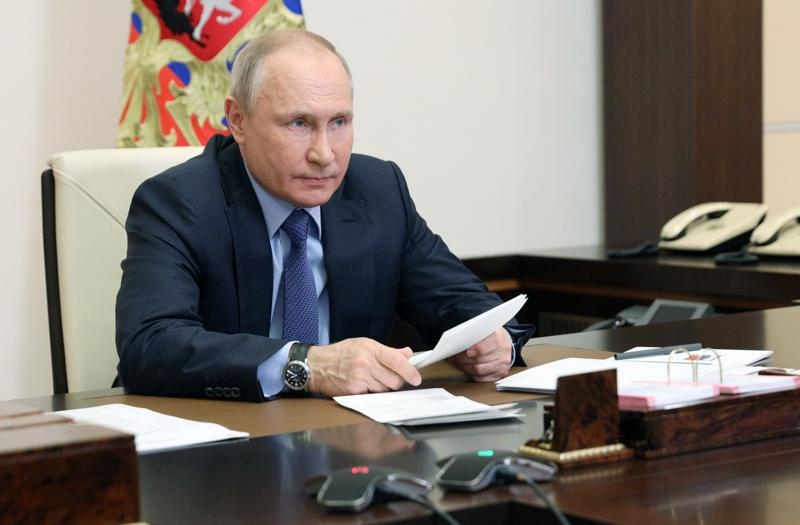 Tự tin năng lực răn đe hạt nhân tiên tiến nhất thế giới, Tổng thống Putin cảnh báo 'bẻ gẫy răng' những kẻ nhòm ngó Nga. (Nguồn: AP)