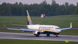 Vụ máy bay Ryanair bị Belarus ép hạ cánh: Thổi bùng khủng hoảng hàng không quốc tế?