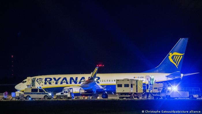Lý do máy bay của Ryanair chuyển hướng, hạ cánh khẩn cấp xuống thủ đô Berlin của Đức. (Nguồn: DPA)