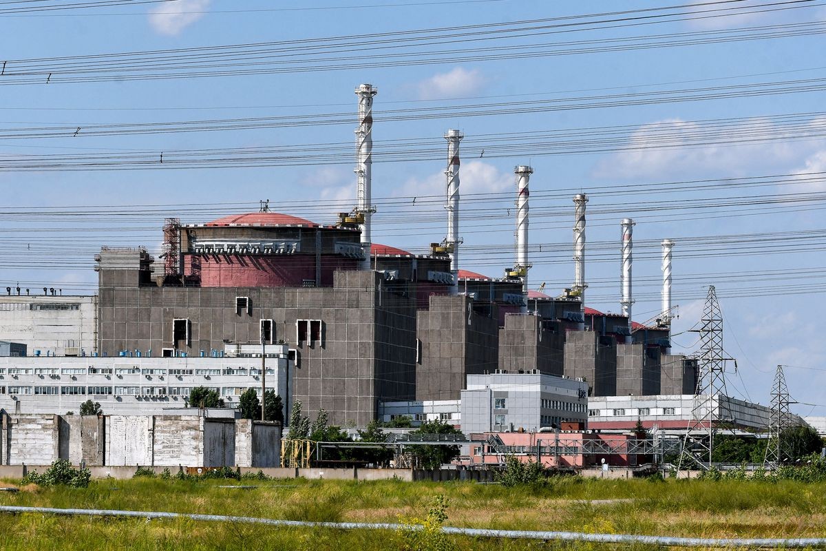 IAEA tiết lộ thông tin 'khủng' bên trong nhà máy điện hạt nhân của Ukraine do Nga kiểm soát. (Nguồn: The Verge)