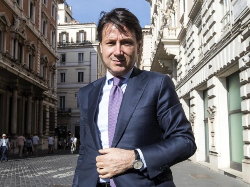 Giáo sư luật Giuseppe Conte quay trở lại cương vị Thủ tướng lâm thời Italy