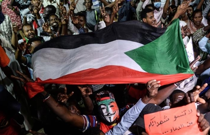 Sudan: Nổ súng khiến người biểu tình thương vong gần Bộ Quốc phòng