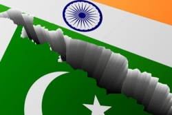 Pakistan bắt giữ quan chức Ấn Độ, New Delhi và Islamabad 'lời qua tiếng lại'