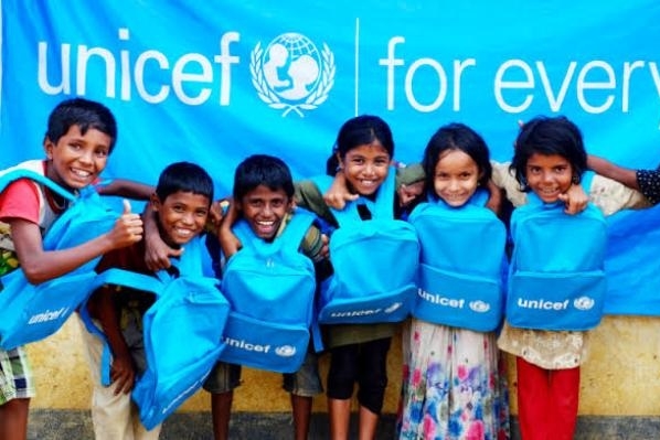 Bất chấp thách thức từ Covid-19, UNICEF chuyển giao hàng cứu trợ thiết yếu đến hơn 100 quốc gia