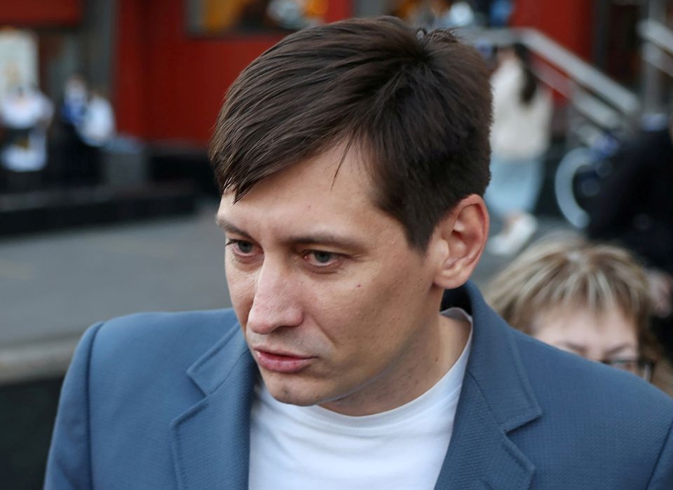 Vừa được Nga phóng thích, nhân vật chỉ trích Điện Kremlin vội chạy sang Ukraine 'lánh nạn'. (Nguồn: Reuters)