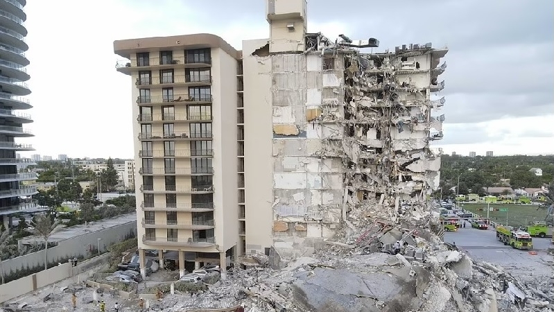 Mỹ: Căn nhà 12 tầng đổ sập bất ngờ trong đêm ở Miami, 99 người mất tích, nguy cơ thương vong 'khủng khiếp'