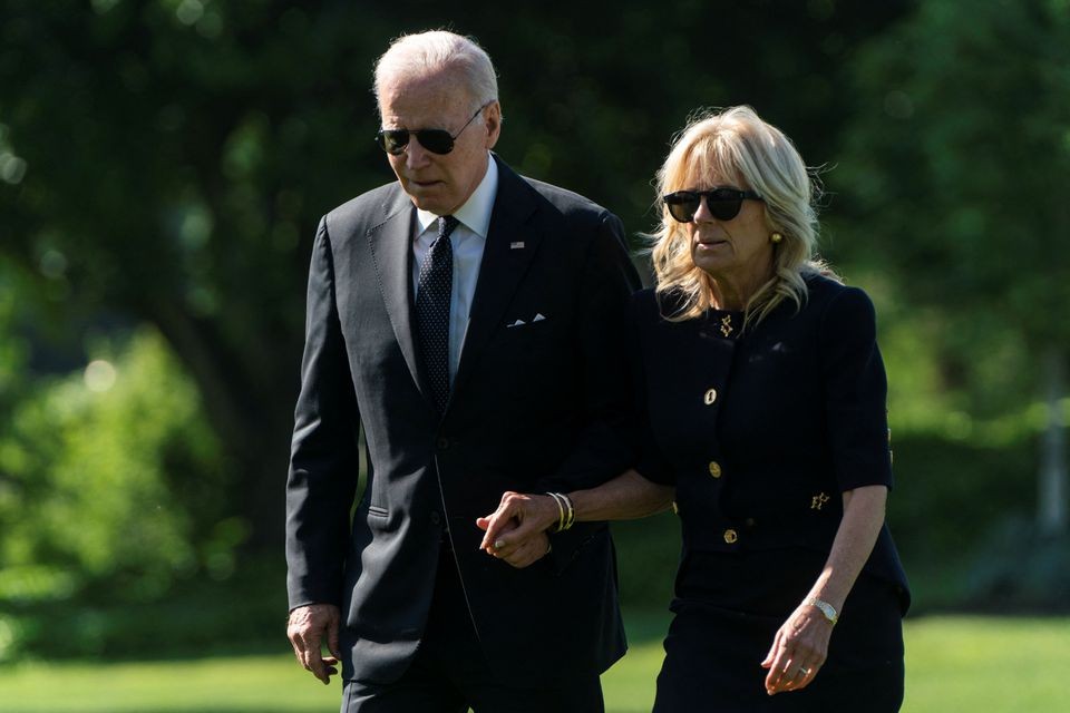 Tổng thống Mỹ Biden và Đệ nhất phu nhân gặp sự cố  bất ngờ, buộc phải sơ tán. (Nguồn: Reuters)
