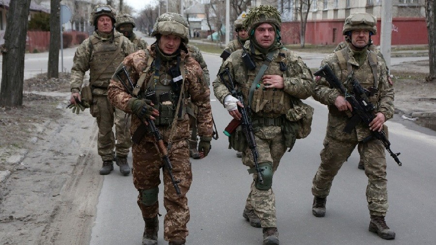 Tình hình Ukraine: Kiev nói nguy cơ phải rút quân khỏi thành phố chiến lược, một vùng lên kế hoạch trưng cầu dân ý gia nhập Nga?