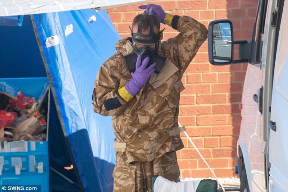 Điều tra hình sự vụ công dân Anh tử vong do nhiễm chất độc Novichok vu cong dan anh nhiem chat doc novichok tu vong canh sat dieu tra hinh su