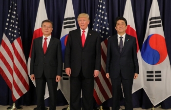 Muốn dàn xếp đàm phán 3 bên, Mỹ khẳng định Nhật Bản và Hàn Quốc 'không chỉ là bạn, mà còn là đồng minh'