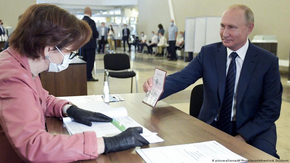 Bỏ phiếu sửa đổi Hiến pháp Nga: Chỉ 65% cử tri tham gia, Moscow công bố kết quả