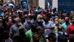 NÓNG! Cuba bùng phát biểu tình bất thường kêu gọi phản đối chính phủ lớn nhất trong gần 30 năm