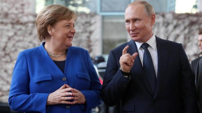 Thủ tướng Đức điện đàm với Tổng thống Nga vài tiếng trước đột phá Mỹ-Đức, cùng hài lòng? (Nguồn: EPA-EFE)