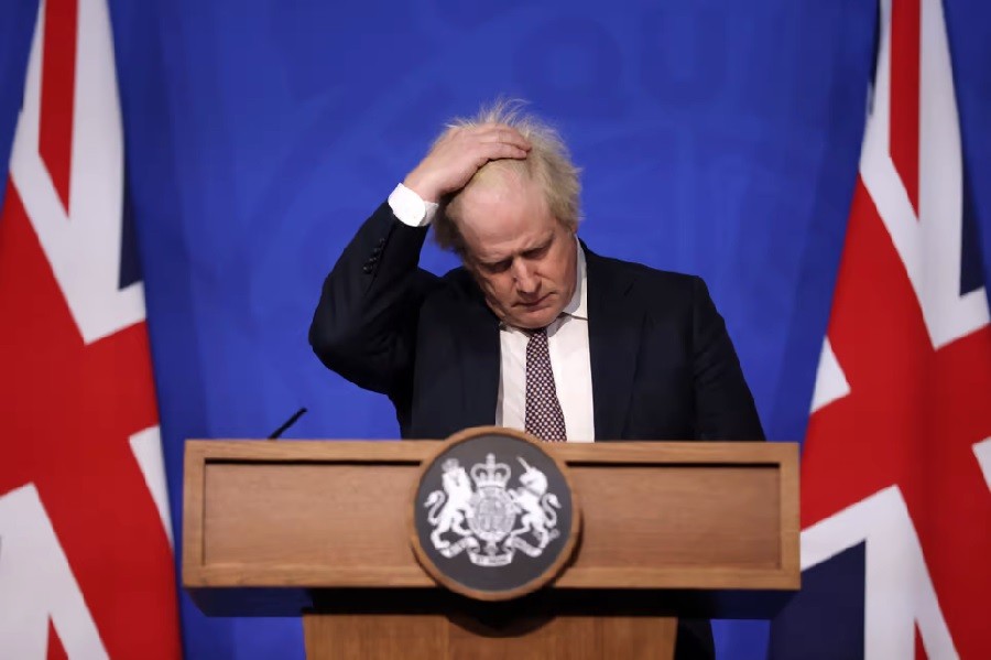 Thủ tướng Anh liên tục nhận tin không vui từ nội các, đối mặt phiên điều trần khó khăn. (Nguồn: AFP)