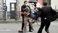 Vụ ám sát cựu Thủ tướng Nhật Bản Abe Shinzo: Lời khai và lai lịch của nghi phạm, ông Abe trong tình trạng nguy kịch