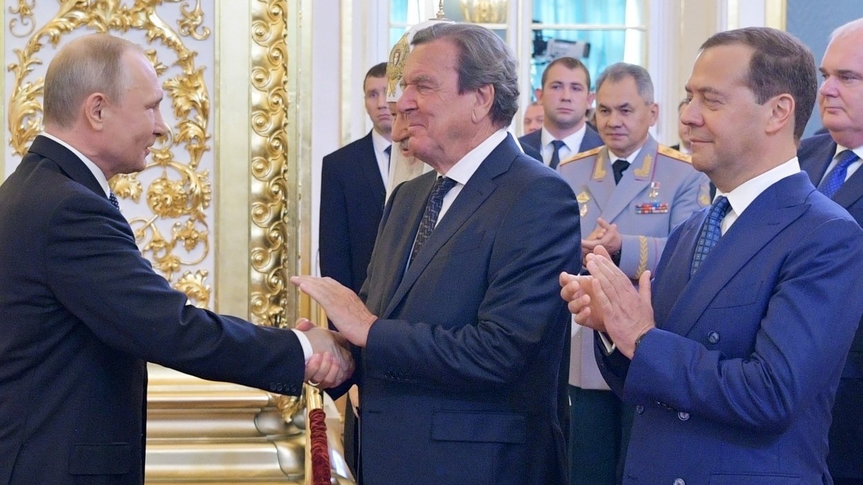 Cựu Thủ tướng Đức đổ lỗi cho Ukraine làm thất bại hòa đàm với Nga, nêu 'cách duy nhất' chấm dứt xung đột