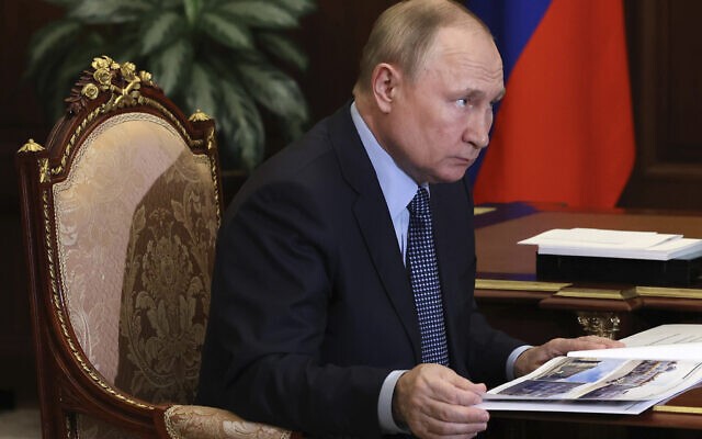 Tổng thống Putin: Nga không thể phát triển khi bị cô lập. (Nguồn: AP)