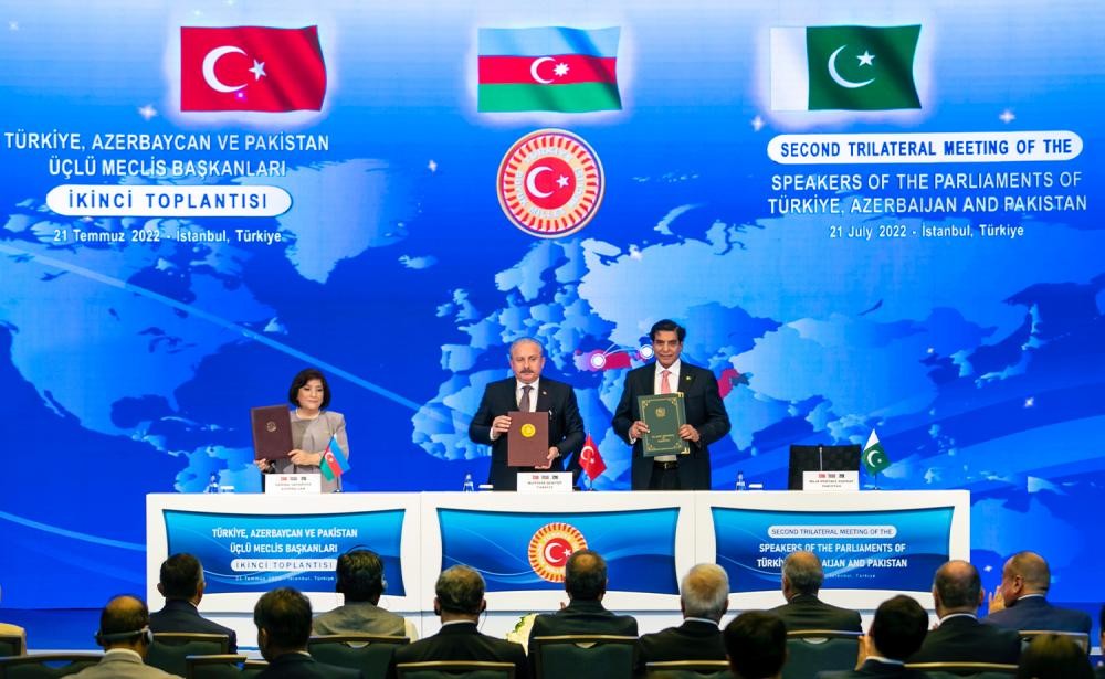 Hội nghị 3 bên các Chủ tịch Quốc hội Thổ Nhĩ Kỳ-Azerbaijan-Pakistan: Thế kỷ mới là thế kỷ châu Á. (Nguồn: Meclis.gov.az)