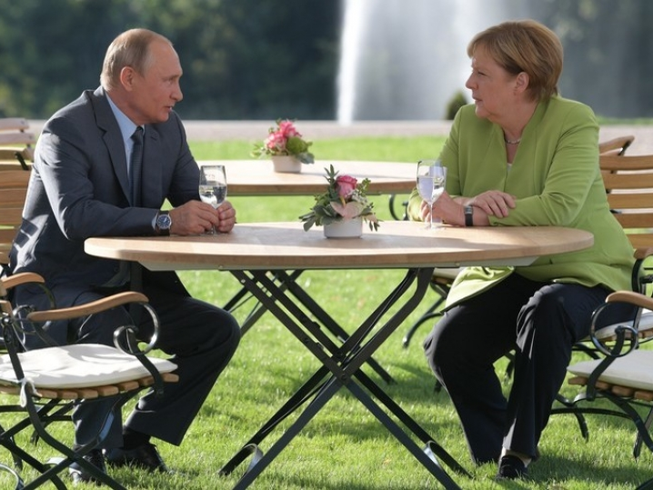 Mỹ trừng phạt Moscow đe dọa quan hệ thương mại Đức - Nga