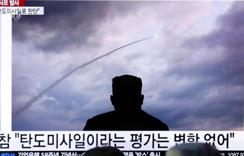 Triều Tiên tiếp tục phóng các vật thể tầm ngắn chưa xác định, Hàn Quốc duy trì tình trạng sẵn sàng