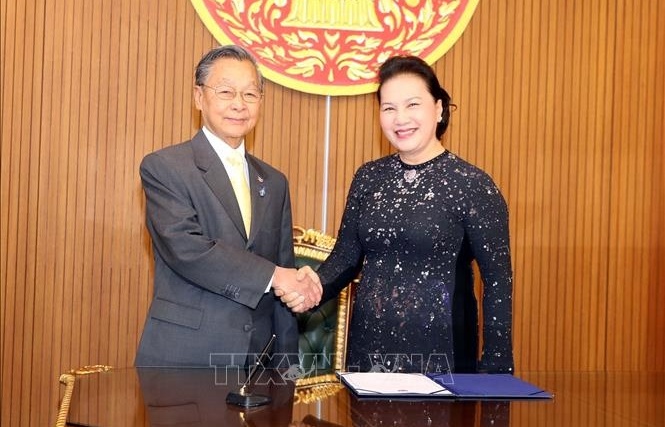 Chủ tịch Quốc hội Nguyễn Thị Kim Ngân hội đàm với Chủ tịch Hạ viện Thái Lan Chuan Leekpai