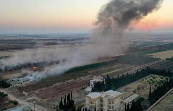 Syria bùng nổ chiến sự, quân Chính phủ và Nga oanh tạc dữ dội ở Tây Bắc, Israel quần thảo vùng biên giới