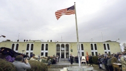 Tình hình Afghanistan: Mỹ hạ cờ ở Đại sứ quán, kiểm soát không phận Kabul, ra yêu cầu gì với Taliban?