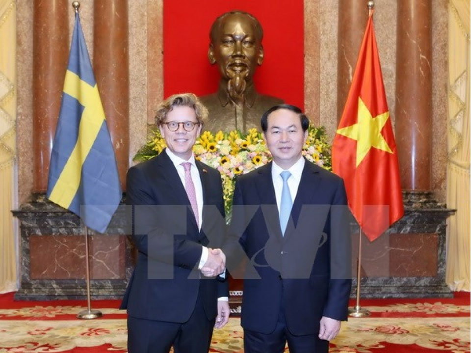Chủ tịch nước Trần Đại Quang tiếp Đại sứ các nước trình Quốc thư
