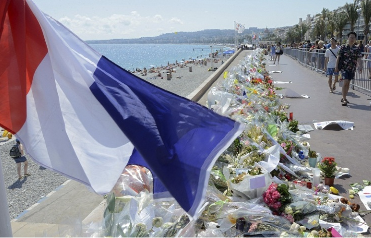 Nice: Một tháng sau khủng bố
