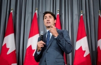 thu truong thuong truc bui thanh son tiep dac phai vien cua thu tuong canada justin trudeau