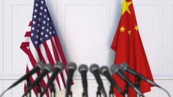 'Động tay nhẹ' với các phóng viên Mỹ, Trung Quốc nói gì?