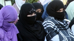 Taliban ra sắc lệnh đầu tiên với nữ giới