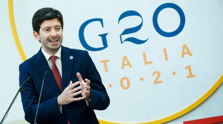 Bộ trưởng Y tế Italy phát biểu tại Hội nghị các bộ trưởng y tế G20 ngày 6/9 tại Rome. (Nguồn: AP)