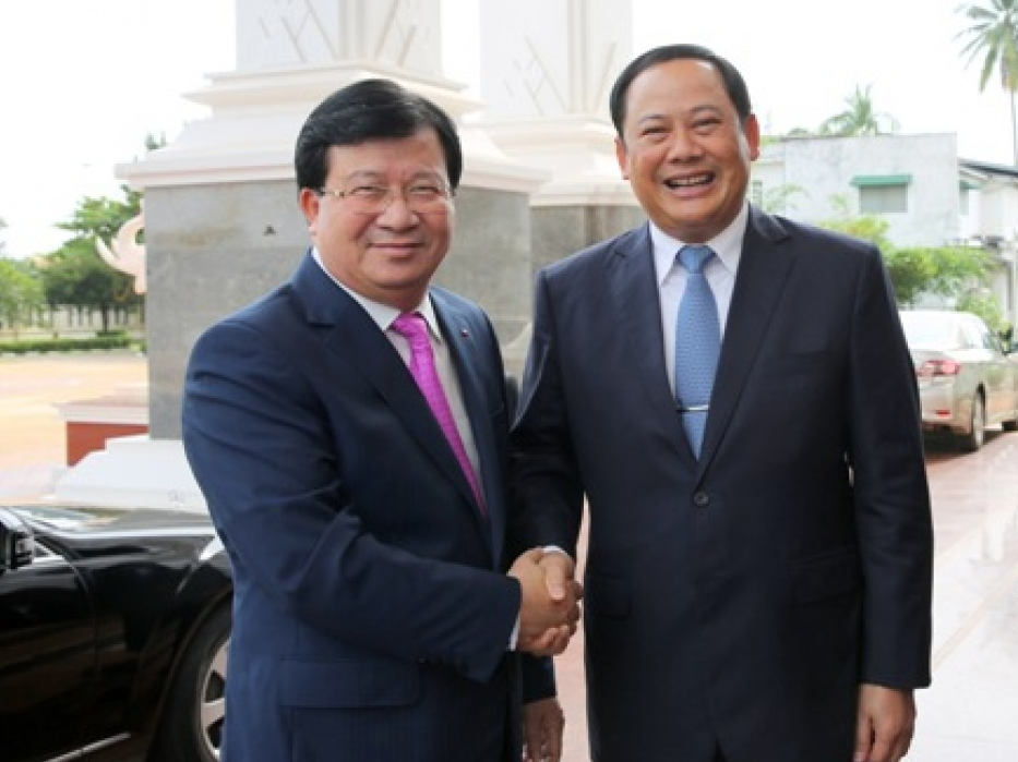 Ưu tiên triển khai các dự án kết nối năng lượng Việt - Lào