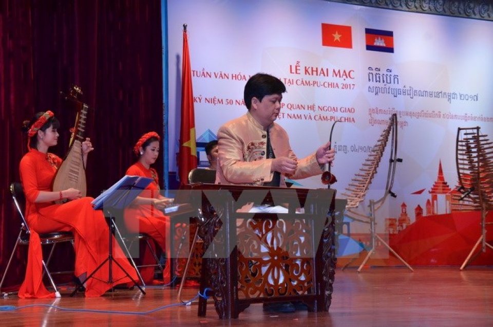 khai mac tuan van hoa viet nam tai campuchia nam 2017