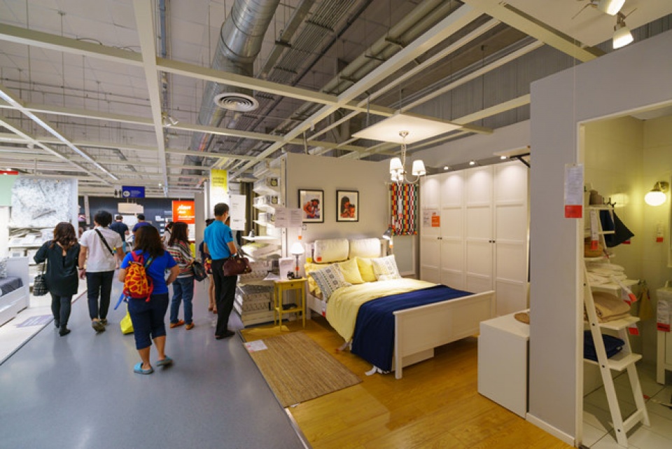 Lên kế hoạch cho căn nhà hoàn hảo không phải là điều dễ dàng, nhưng với sự hỗ trợ của Ikea, bạn có thể làm điều đó một cách dễ dàng hơn. Với nhiều lựa chọn sản phẩm và phong cách khác nhau, bạn có thể tự tin chọn lựa và lên kế hoạch cho một không gian sống đẹp mắt và tiện nghi.