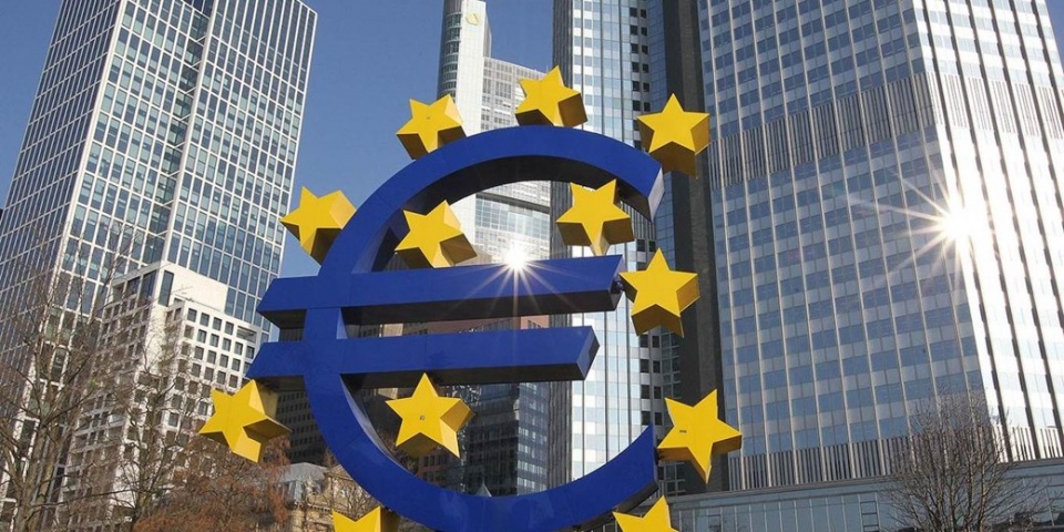eurozone truoc nga ba duong