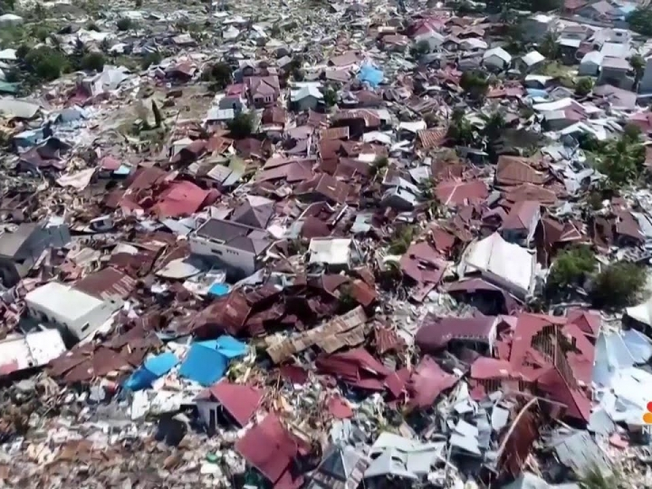 Động đất, sóng thần tại Indonesia: 10 sinh viên Việt Nam đến Jakarta an toàn