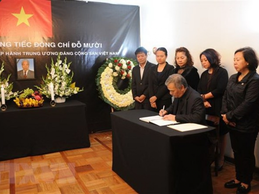 ​Lễ viếng và mở sổ tang nguyên Tổng Bí thư Đỗ Mười tại Mexico và Mozambique