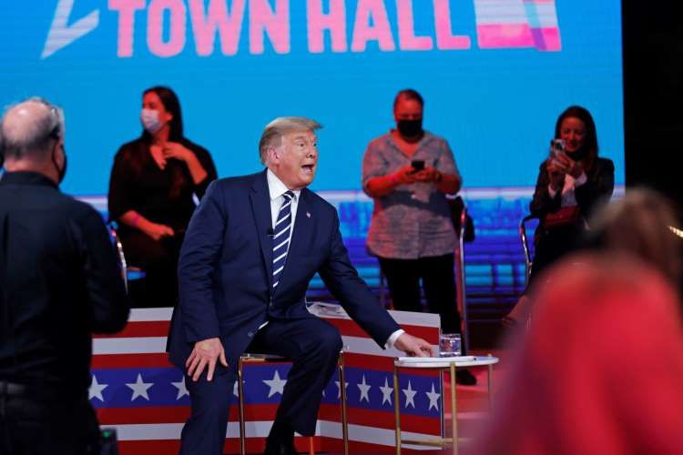 Bầu cử Mỹ 2020: Hai đối thủ bắt đầu 'so găng' trên truyền hình, ông Trump chấp nhận chuyển giao quyền lực 'nếu thất bại'