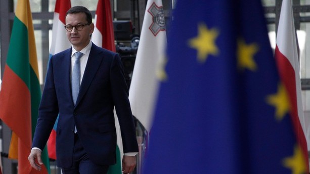 Căng thẳng leo thang với EU, Ba Lan thề không cúi đầu, Đức ra mặt